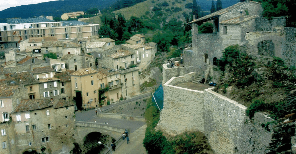 2012_Facchineri-et-fils_Vaison-la-Romaine_Rempart_Reconstitution