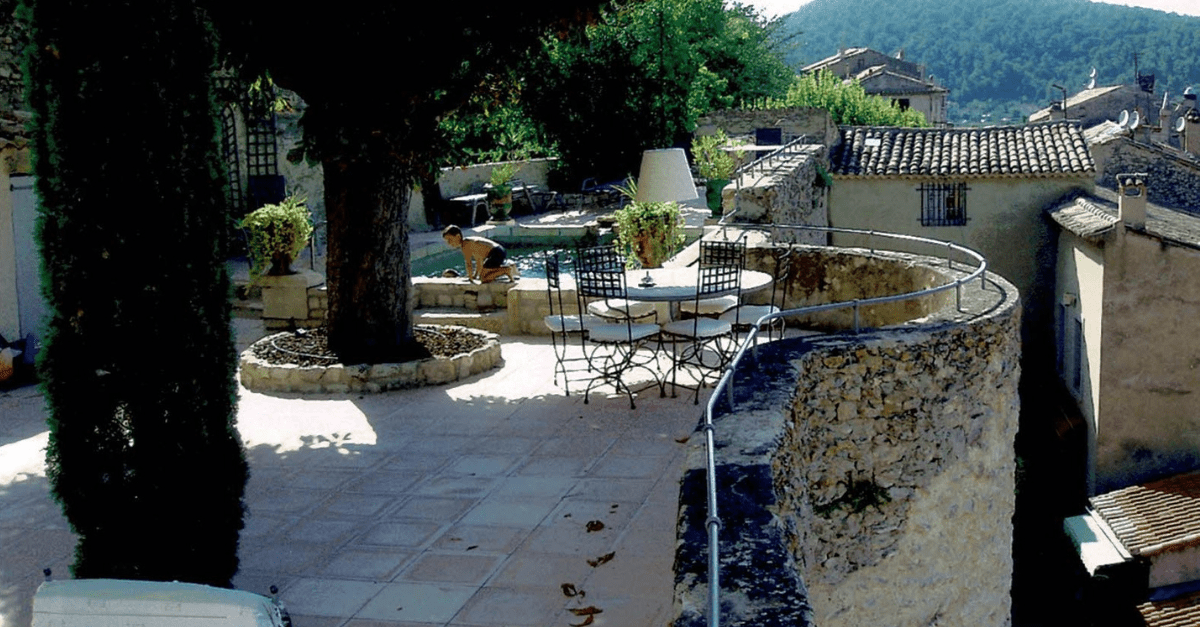 2010_Facchineri-et-fils_Vaison-la-Romaine_Piscine-sur-rampart