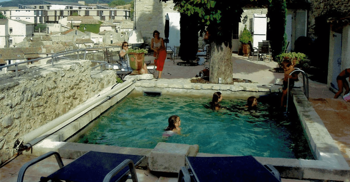 2010_Facchineri-et-fils_Vaison-la-Romaine_Piscine-sur-rampart