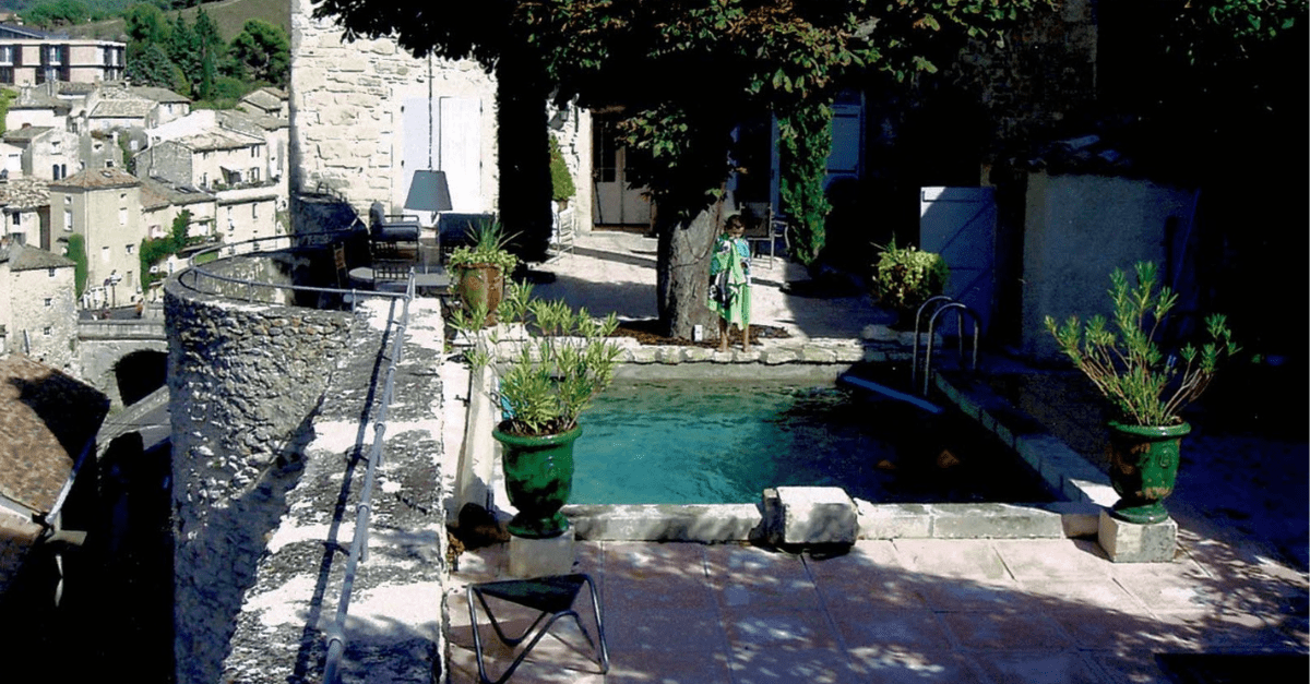 2010_Facchineri-et-fils_Vaison-la-Romaine_Piscine-sur-rampart