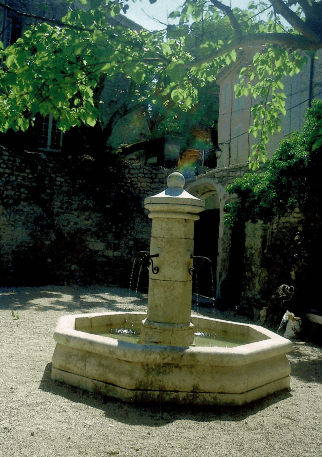 2011_Facchineri-et-fils_Fontaine-travertin-de-syrie_Construction