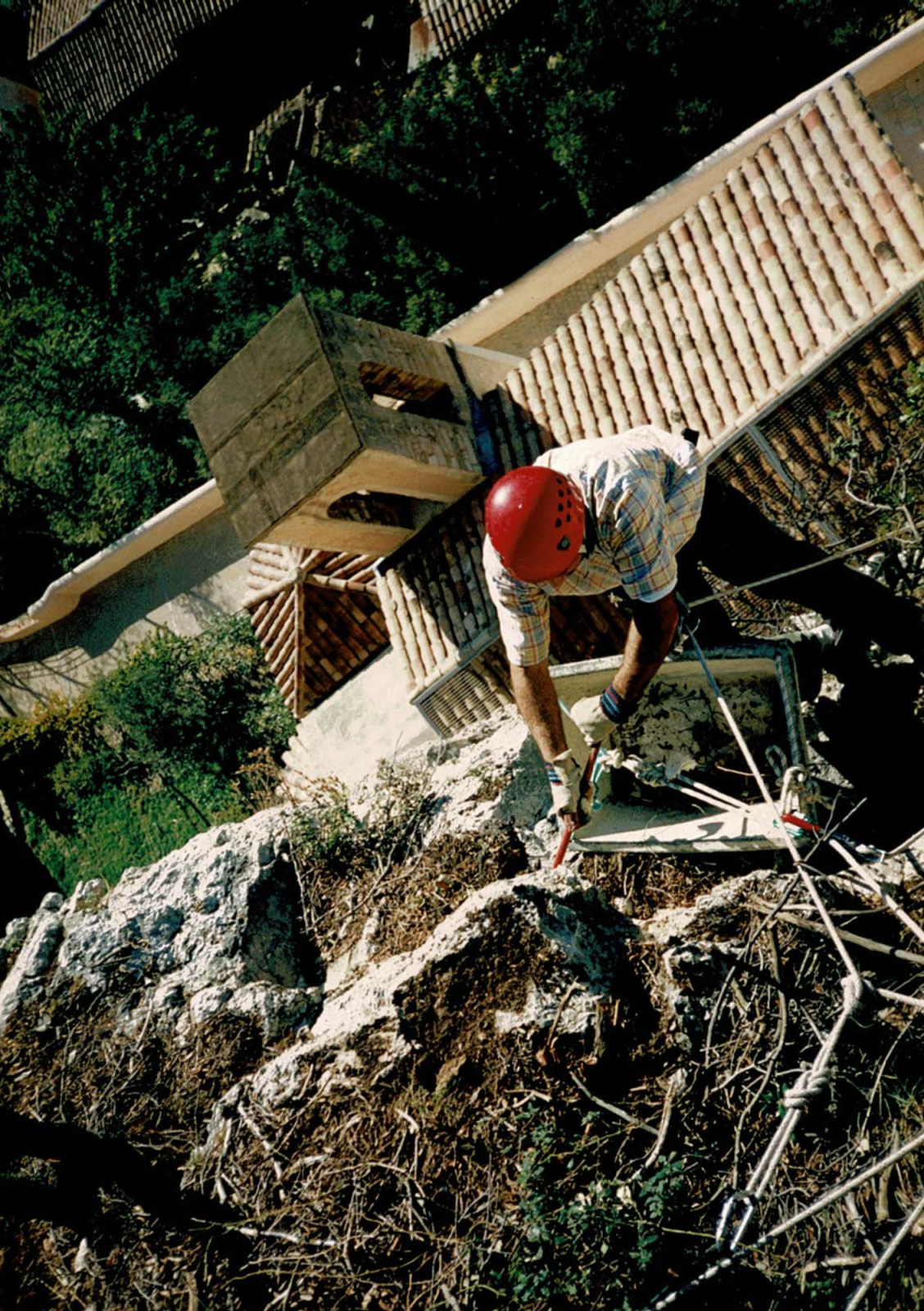 2001_Facchineri-et-fils_La-Roque-Alric_Travaux-de-falaise_03