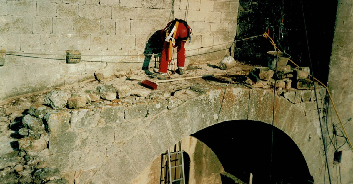 2002_Facchineri-et-fils_Chamaret_Tour_Renovation
