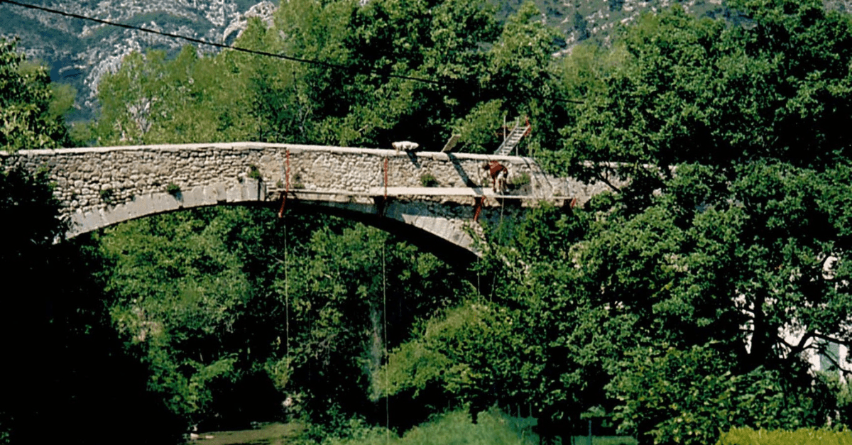 2003_Facchineri-et-fils_Buis-les-baronnies_Pont_17eme