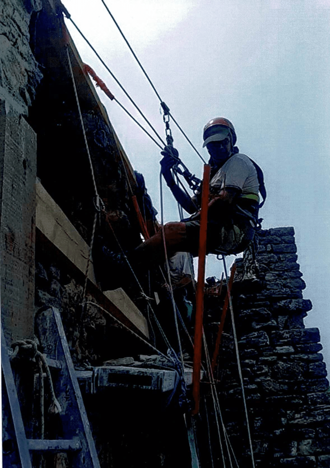2023_Facchineri-et-fils_Faucon_entretien de remparts effondrés