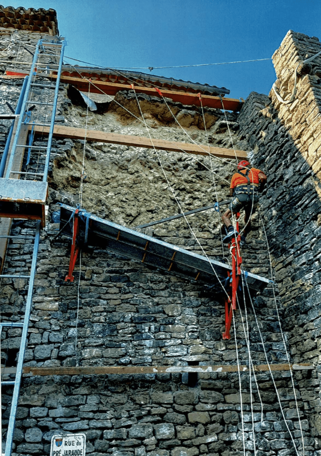 2023_Facchineri-et-fils_Faucon_entretien de remparts effondrés