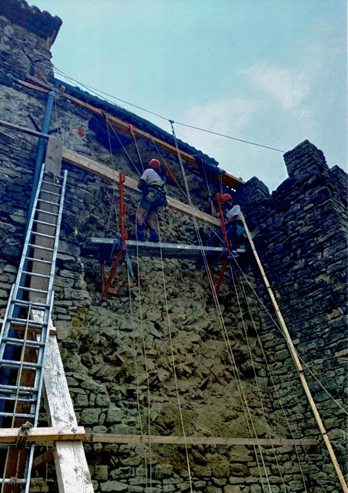 2023_Facchineri-et-fils_Faucon_entretien de remparts effondrés